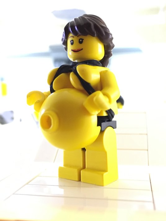 Naked lego