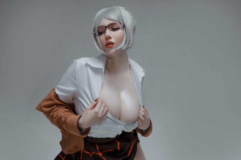 Pic: Shiraki Meiko Cosplay Tits