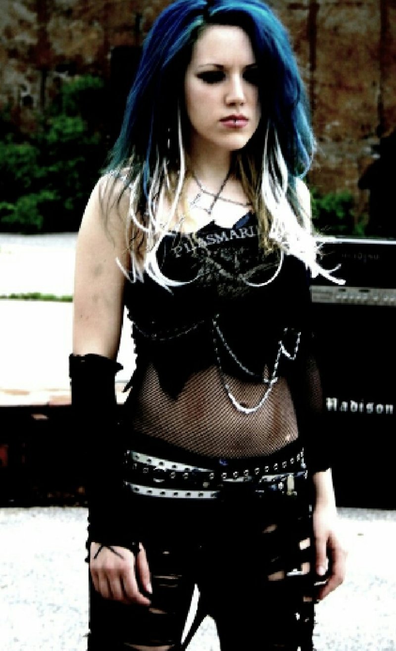 Pic: Alissa White-Gluz