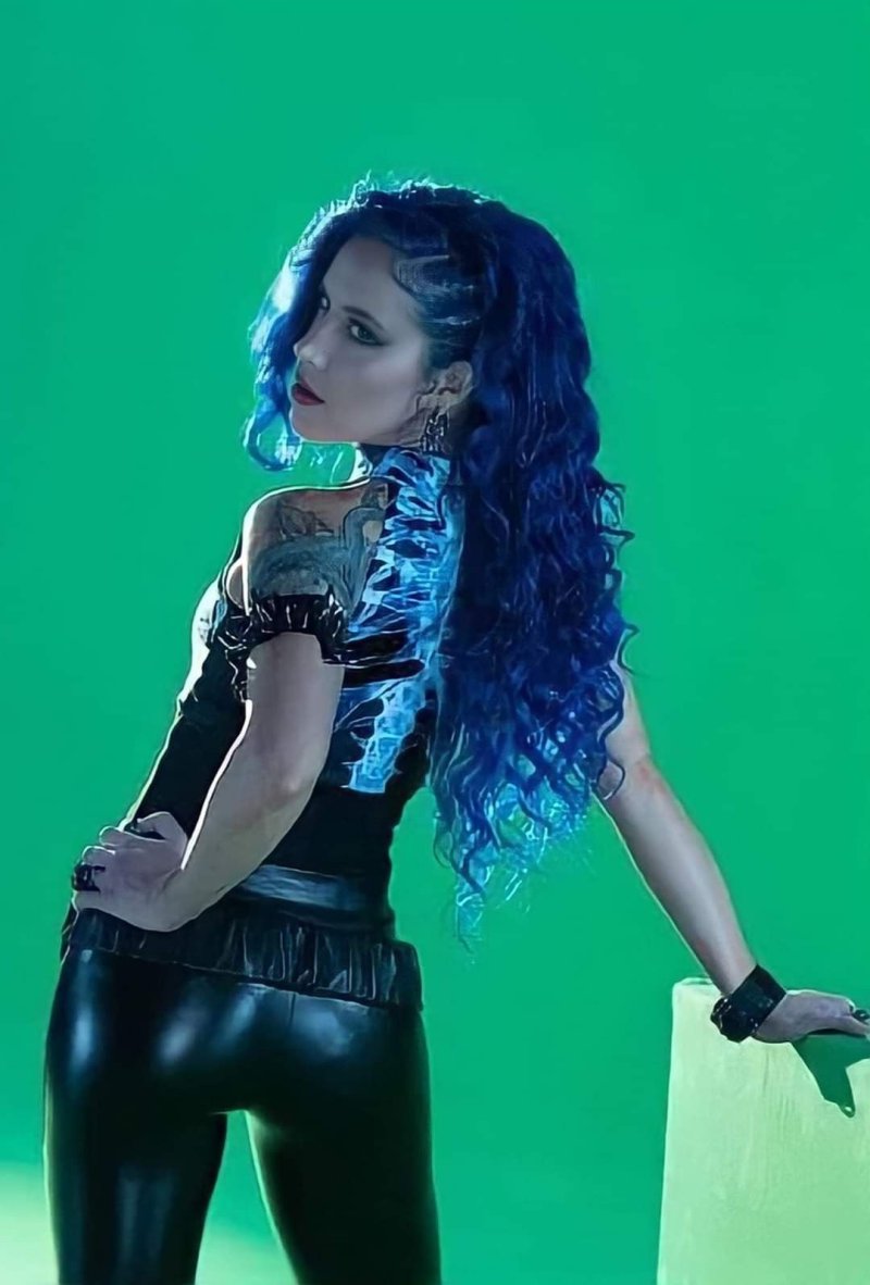 Pic: Alissa White-Gluz