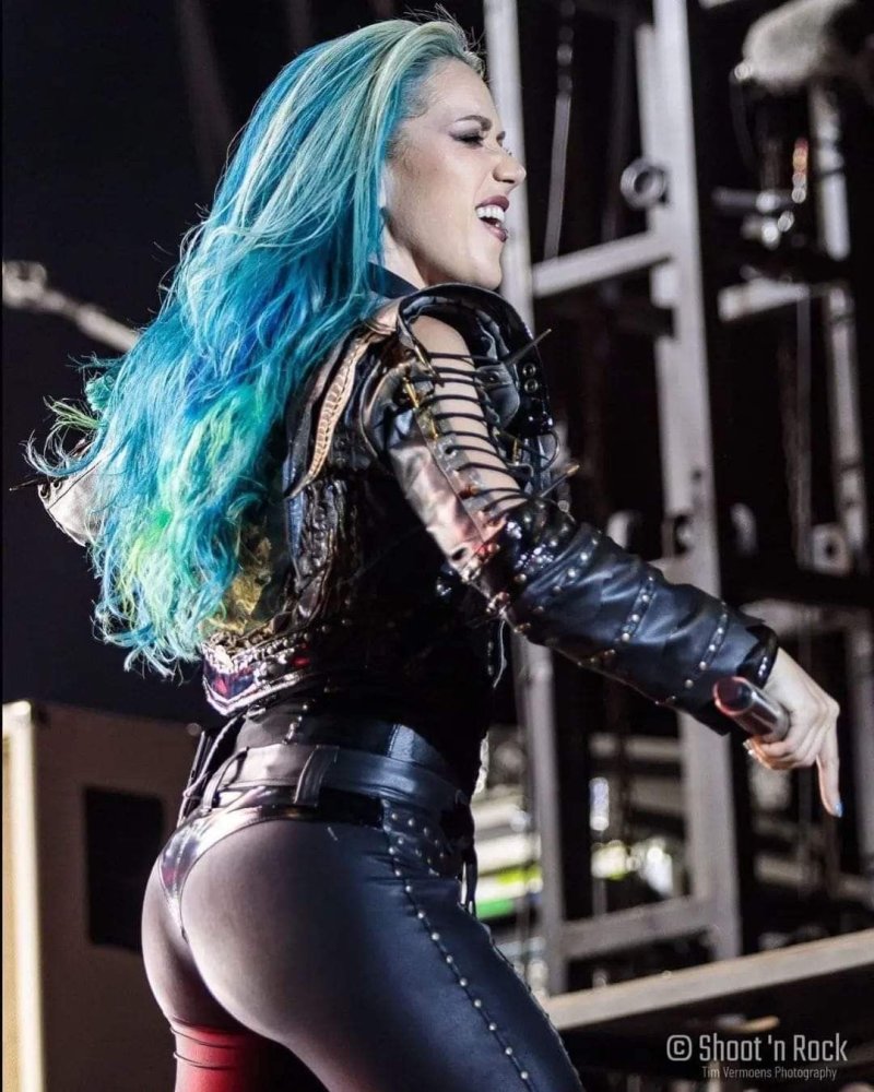 Pic: Alissa White-Gluz