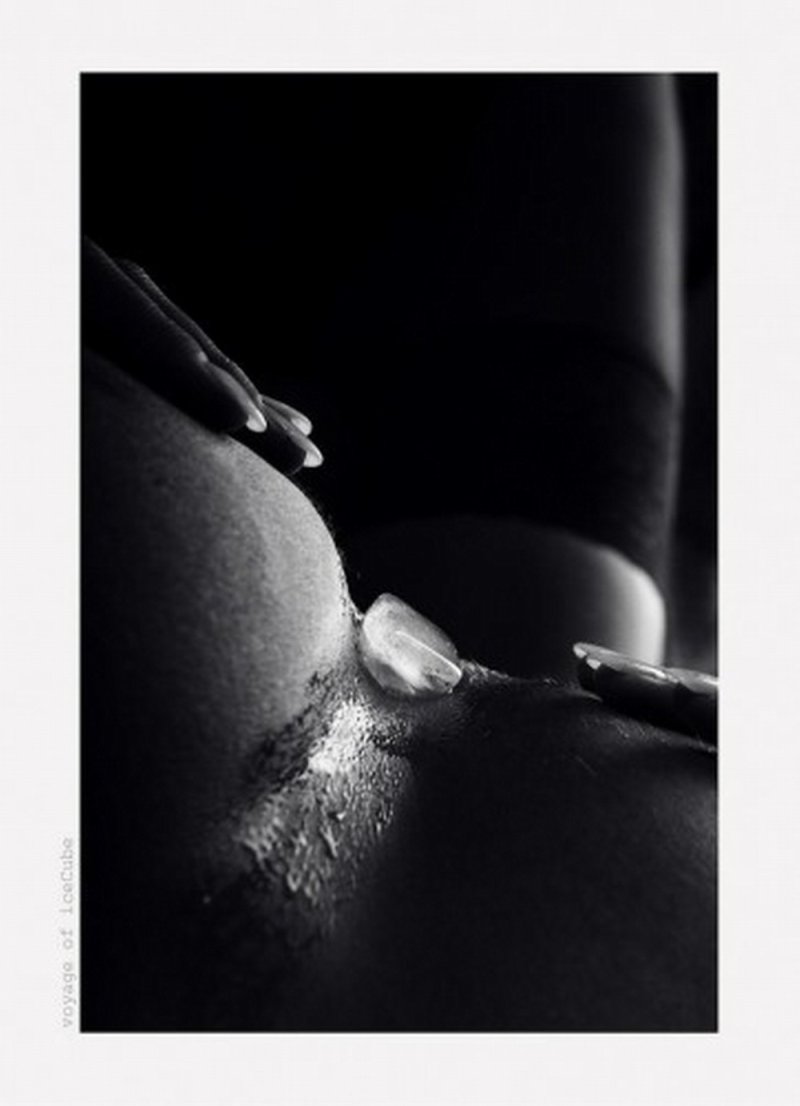 Pic: Black white erotica