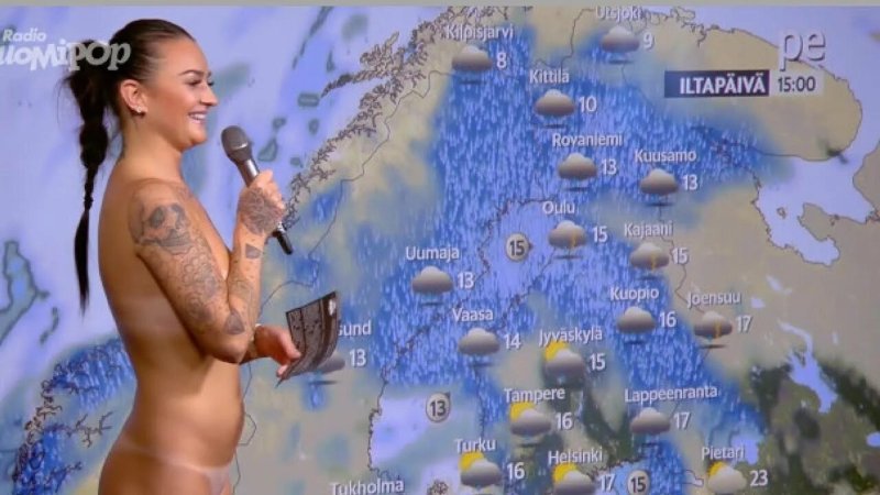 Pic: Nude leading weather forecast