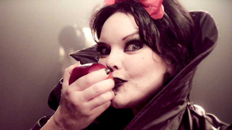 Pic: Anett Olzon Snow White