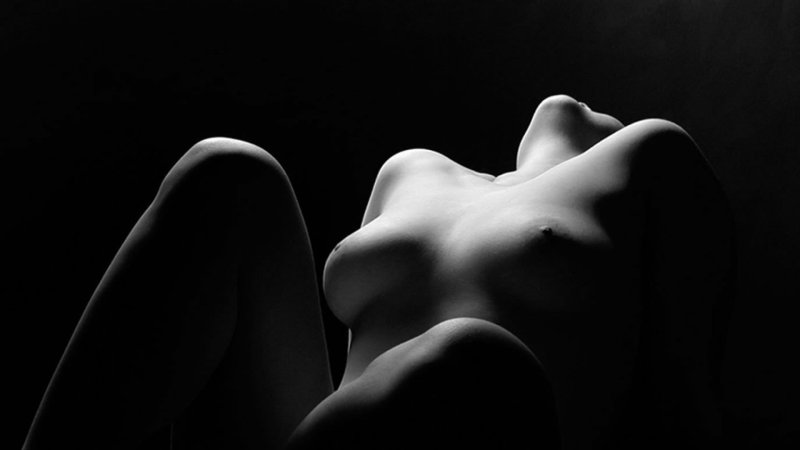 Pic: Black white erotica