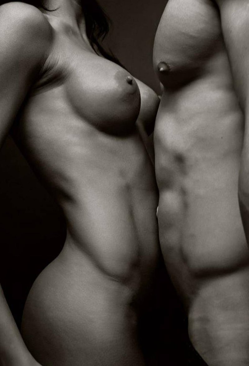 Pic: Beautiful naked men and women