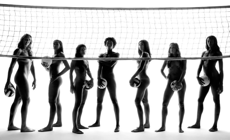 Pic: Naked women volleyball players