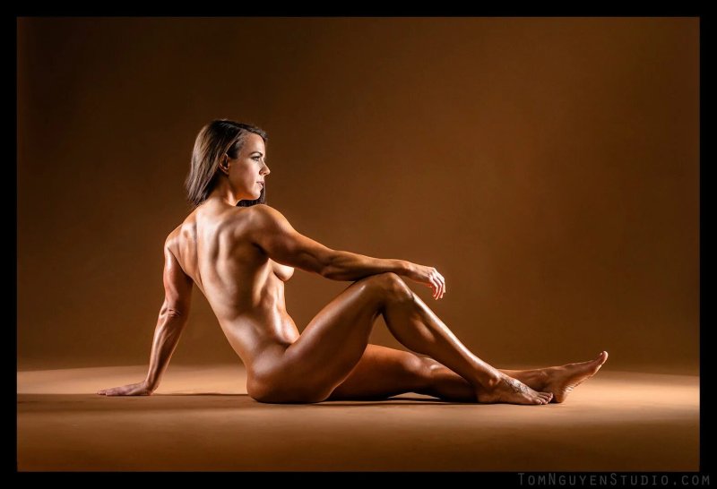 Pic: Fitness model of a girl nude