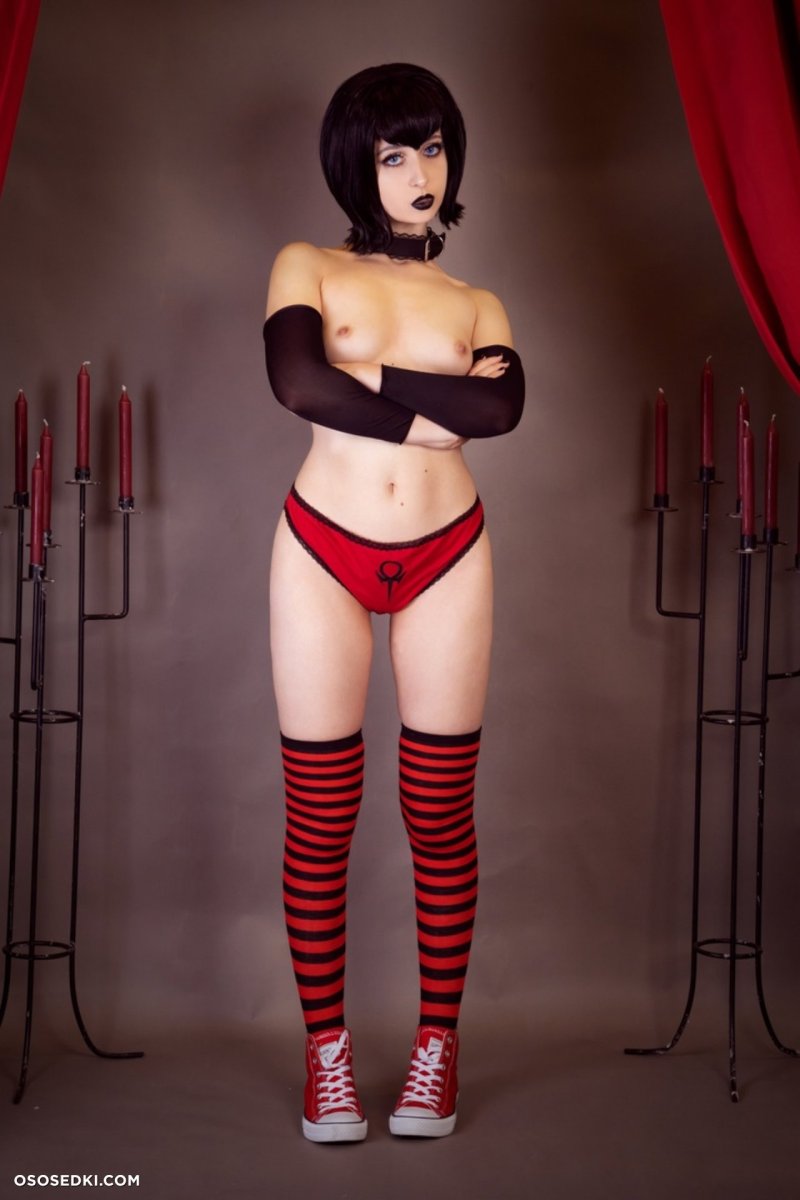 Mavis Dracula Cosplay