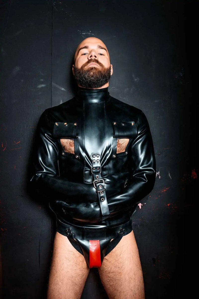 Pic: Male latex costume