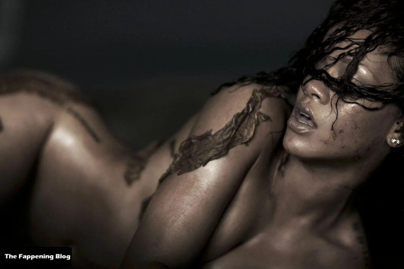 Rihanna naked