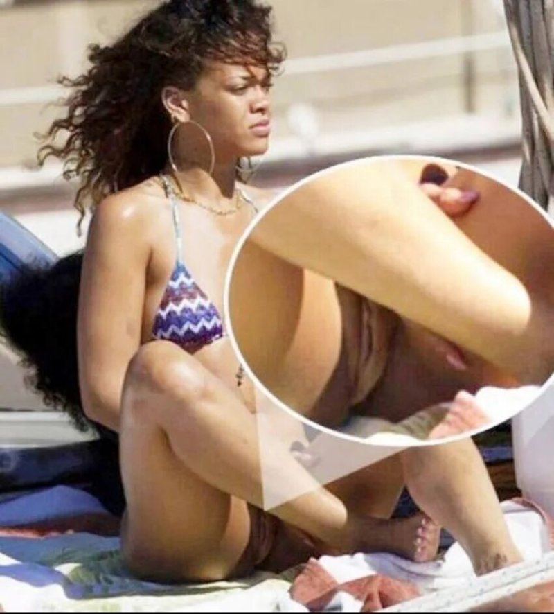 Naked Rihanna