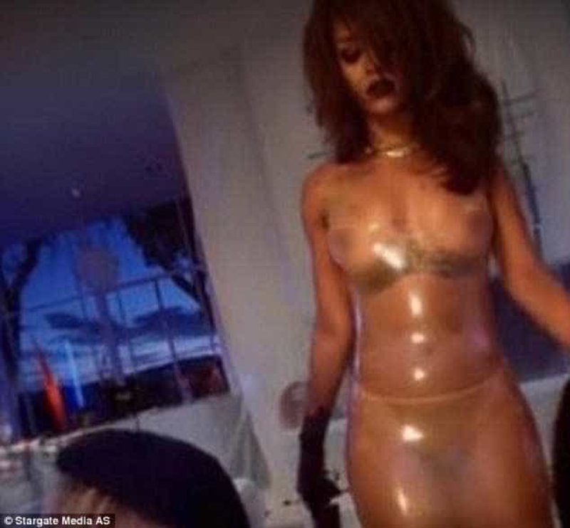 Rihanna naked photo shoots