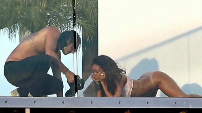 Rihanna Naked Paparazzi