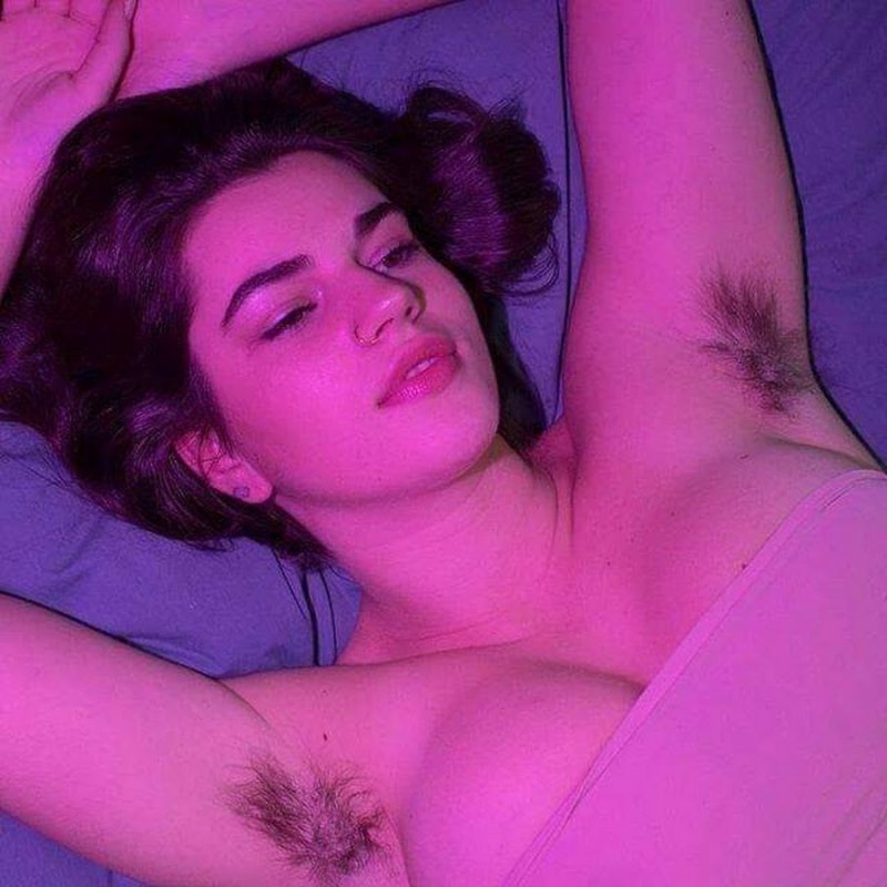 Pic: Hairy armpits