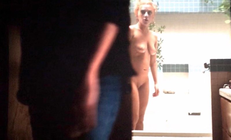 Pic: Lady Gaga Naked in the bathroom