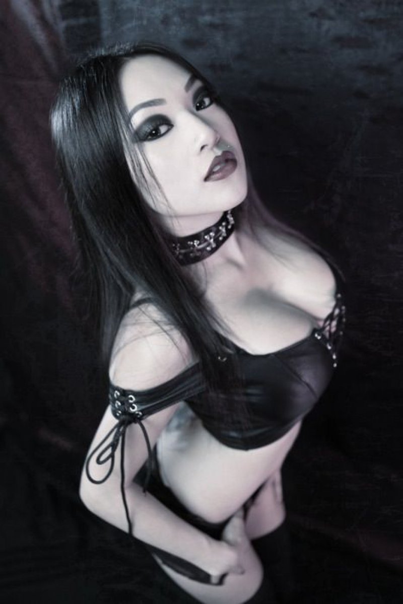 Pic: Gothic girl