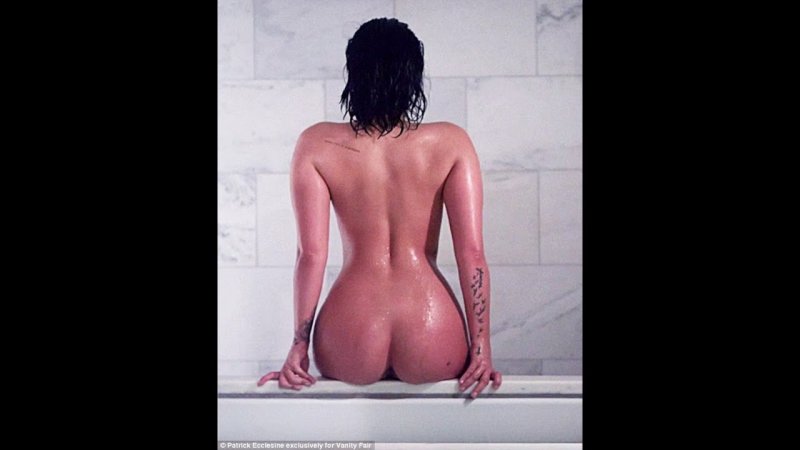 Pic: Demi Lovato Nude