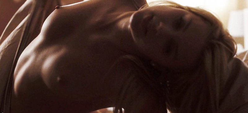 Actress Amber Herd Naked