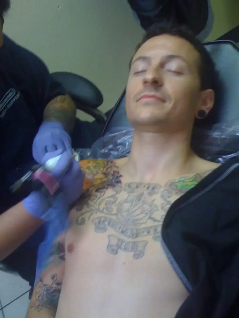 The body of Dead Chester Bennington