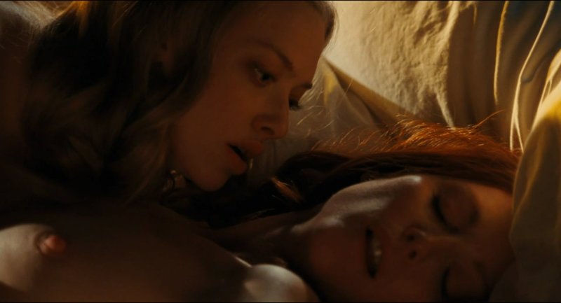 Julianna Moore Lesbian Stages