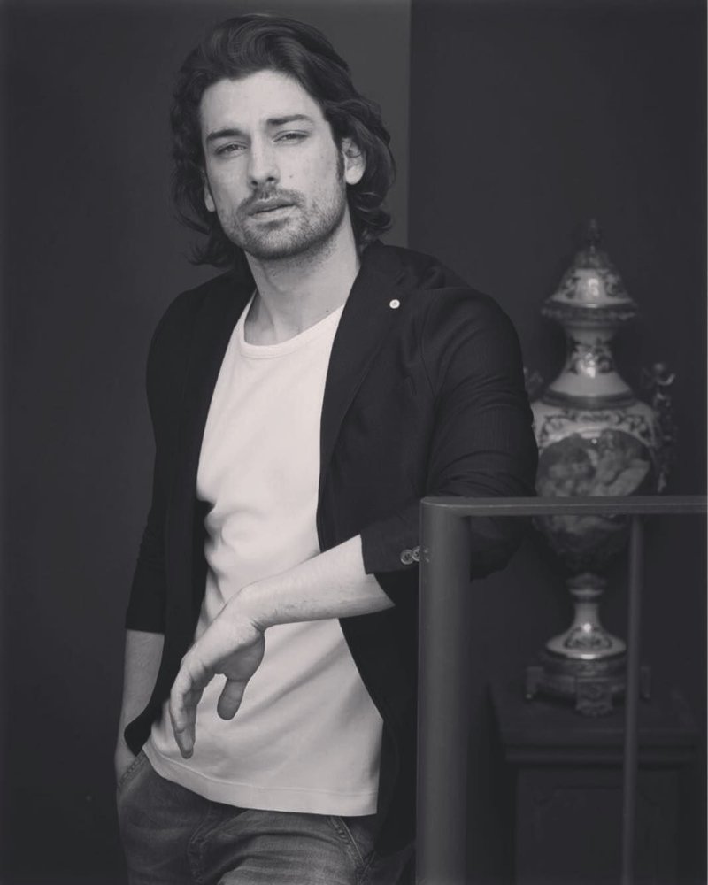 Alp Navruz actor