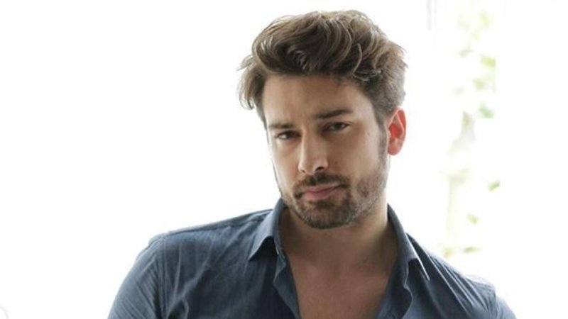 Alp Navruz Turkish actor