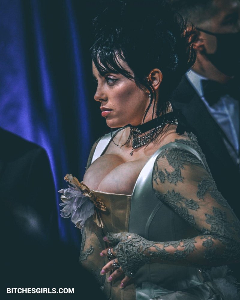 Billy Ailish Met Gala