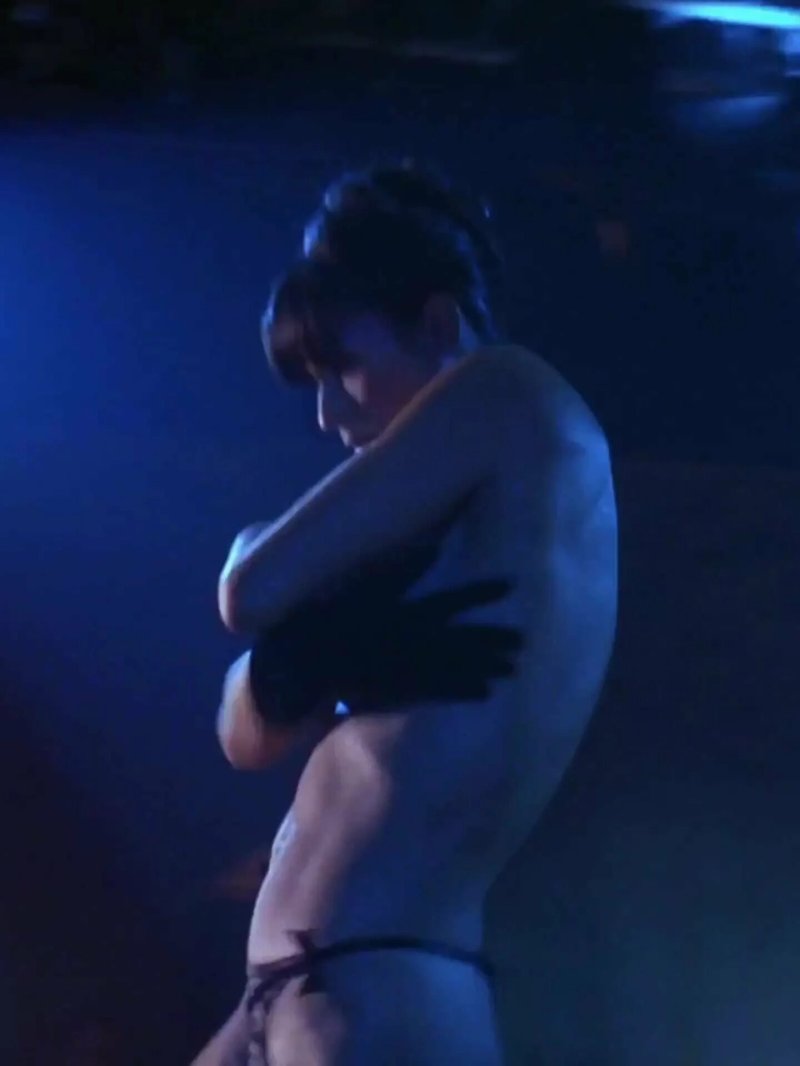 Demi Moore striptease