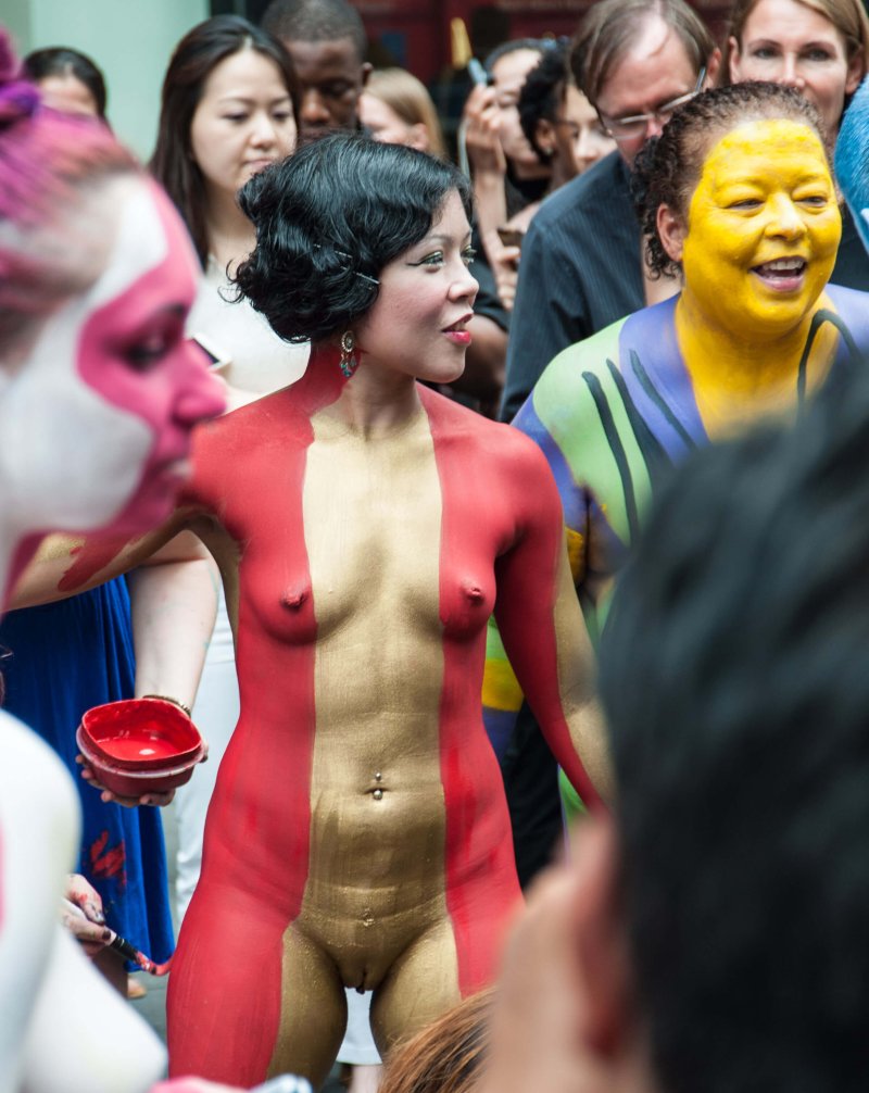 Naked bodyar
