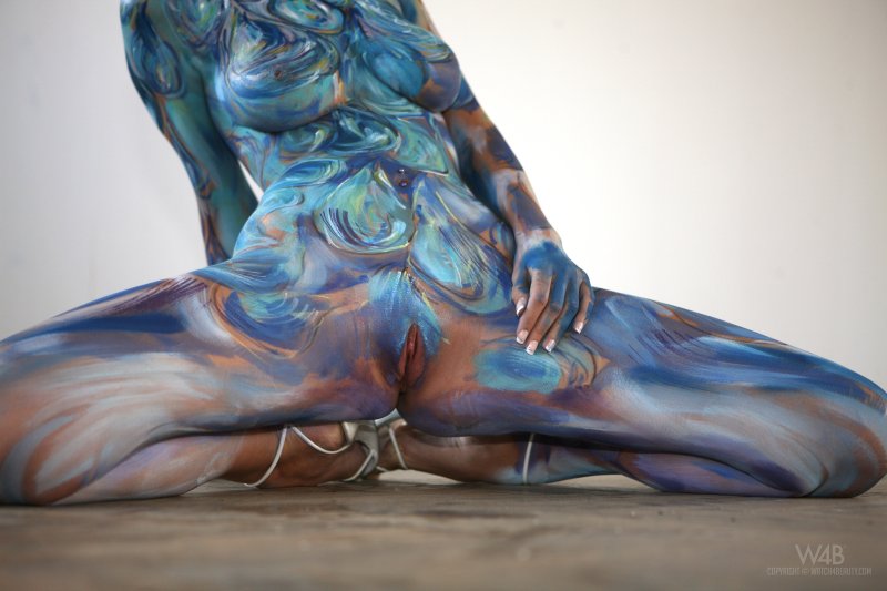 Painted female bodies