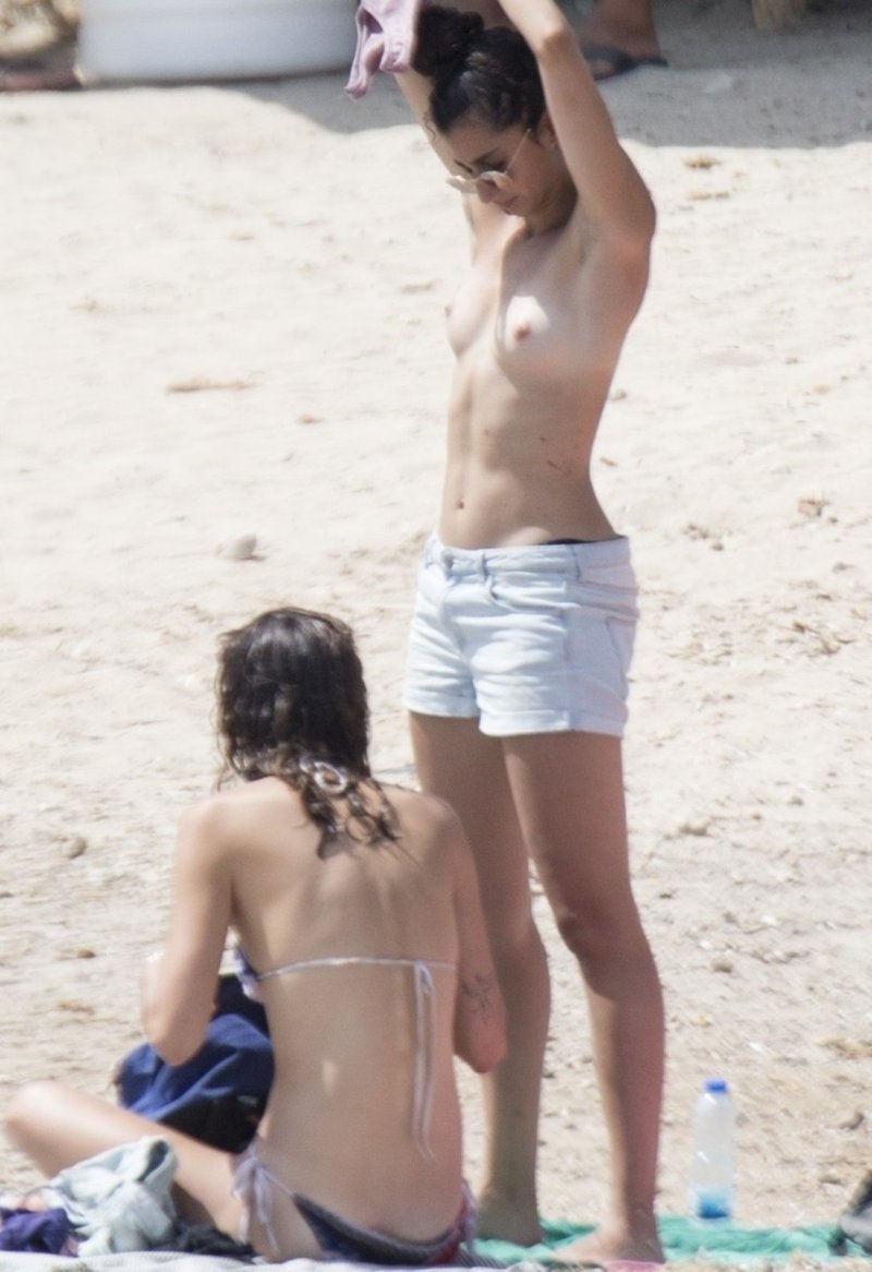 Naked Alba