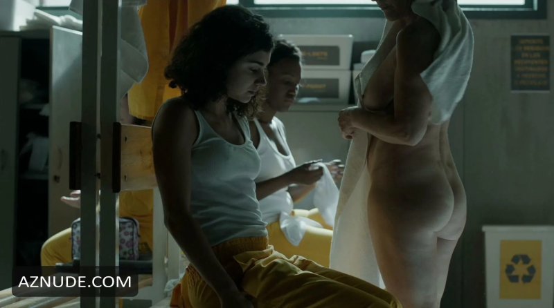 Alba Flores is naked