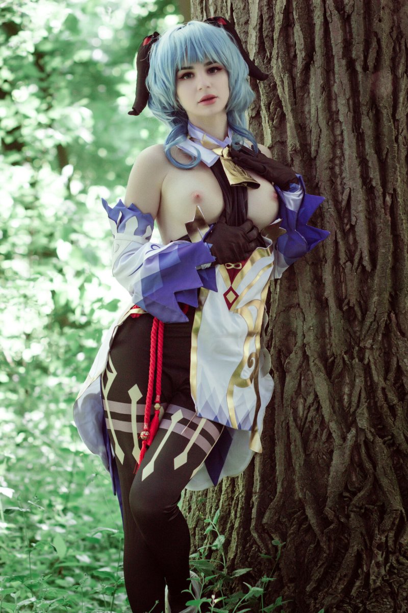 Genshin impact cosplay