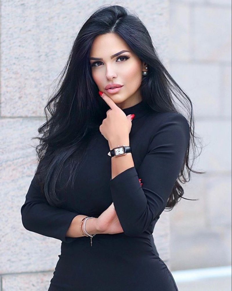 Dressinheels Shadi