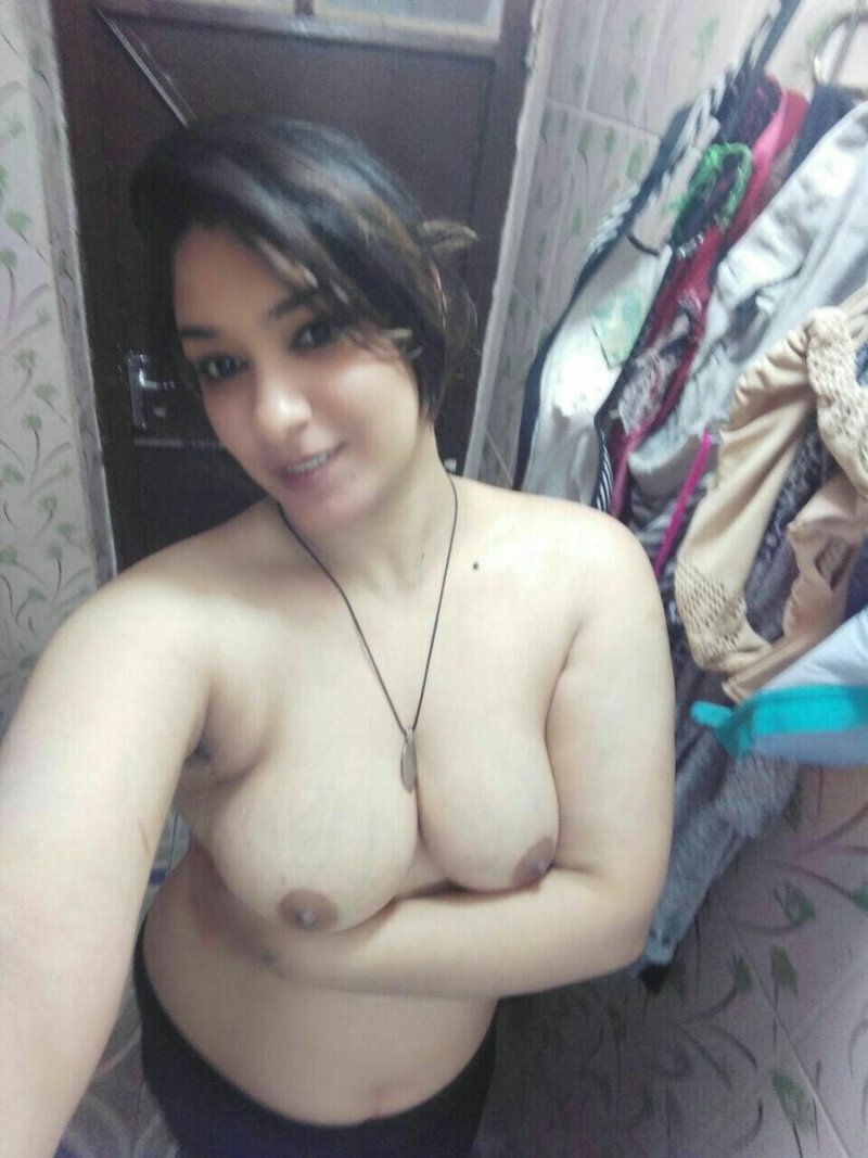 Naked Uzbek women