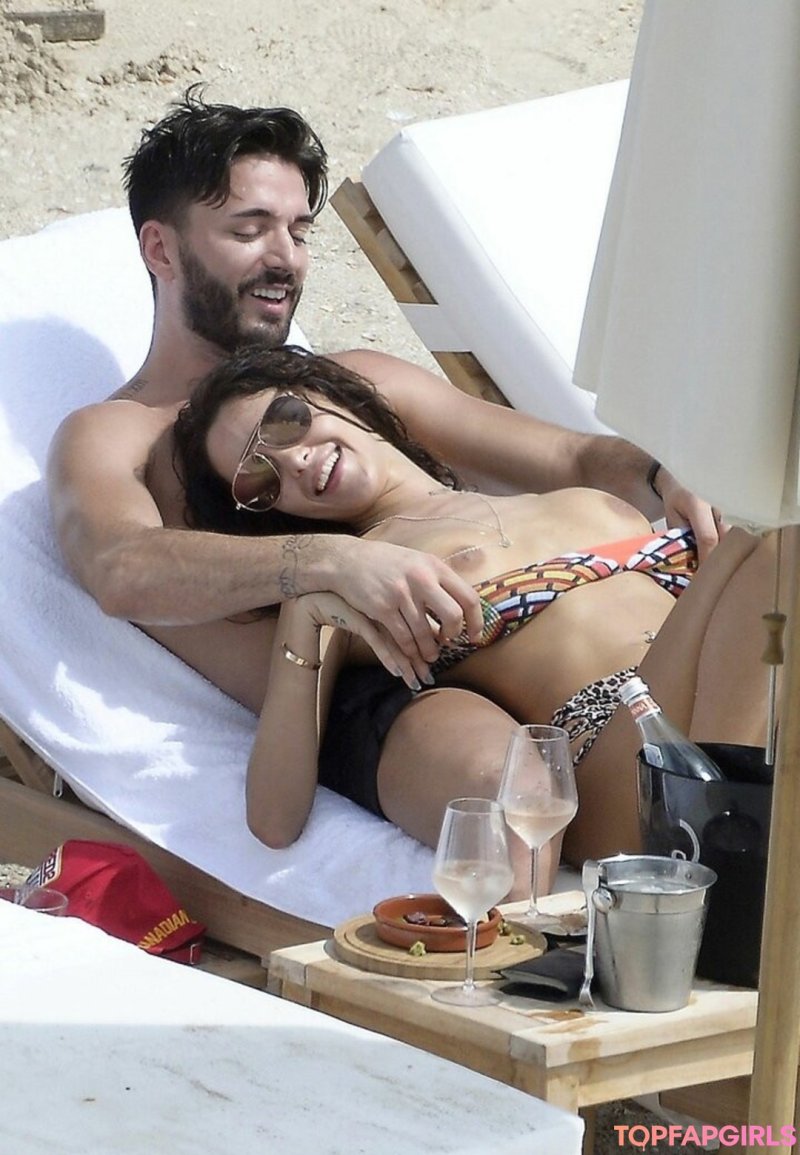 Nabilla Benattia Topless