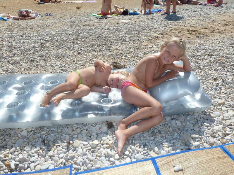 Golopopiki preschool children on the beach