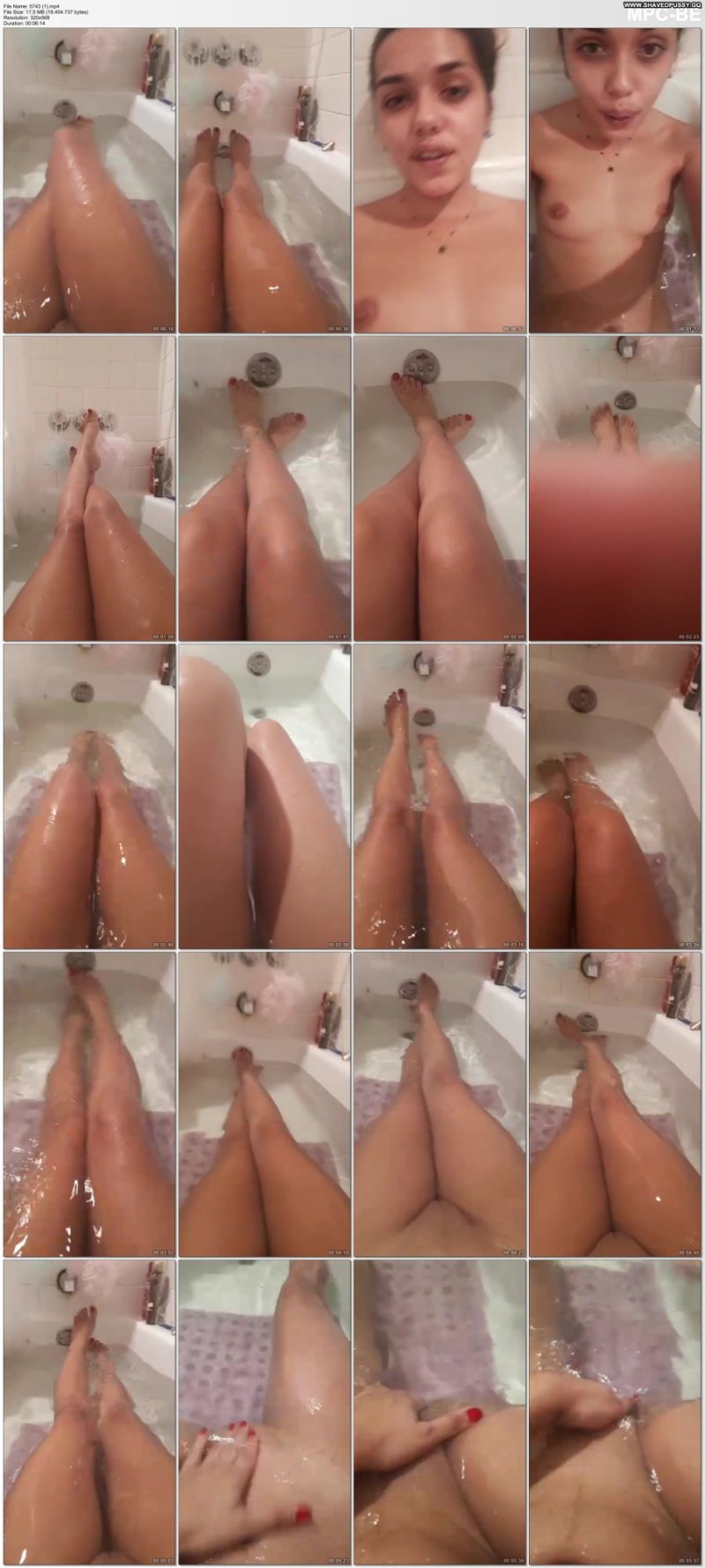 Bathrooms legs in the bathroom