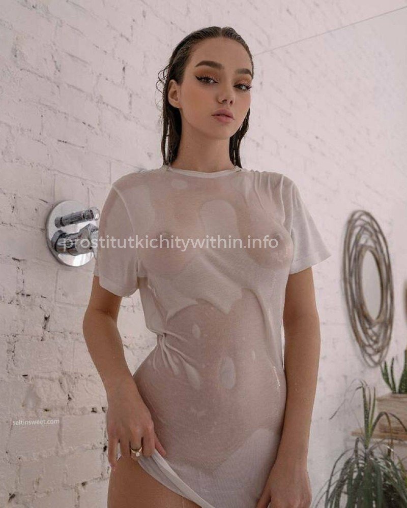 SeltinSweet Naked photo shoot
