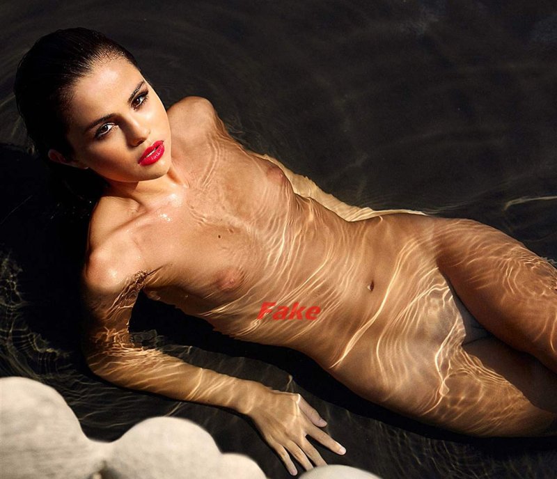 Naked singer Selena Gomez