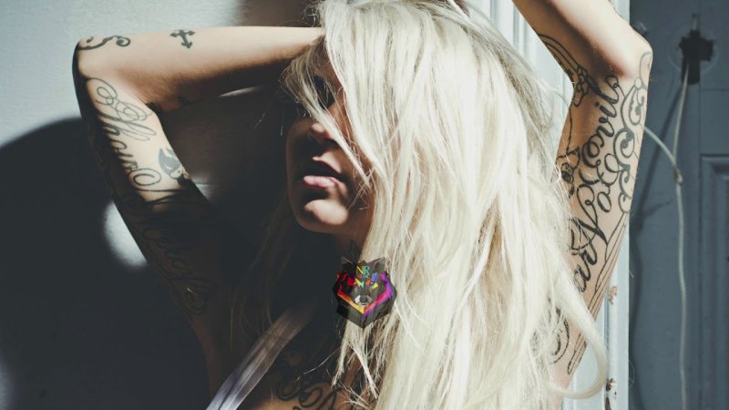 Girls with tattoos