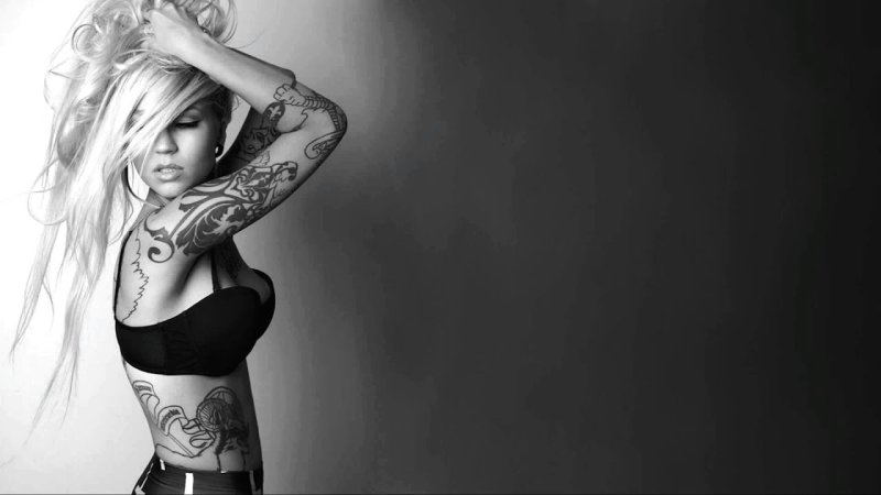Girls with tattoos
