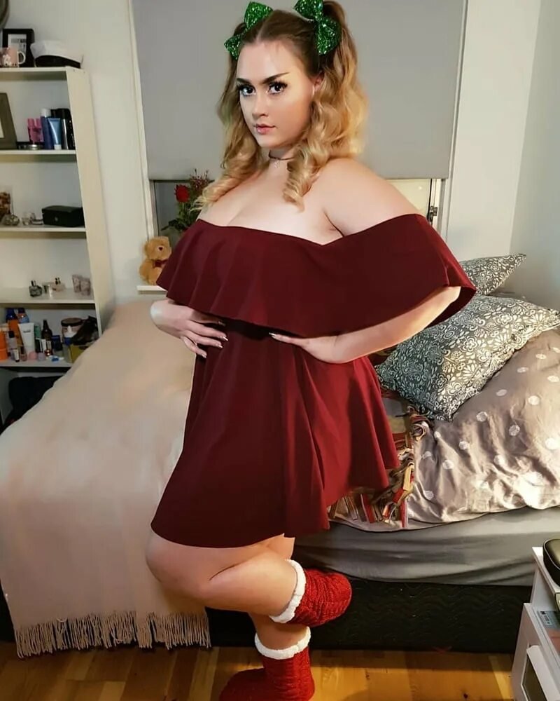ODDA Iceland model Anna Abramova