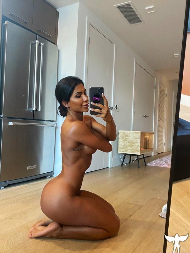 Deniz Saypinar Fitness Model Naked