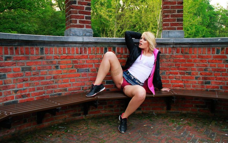 Street bench