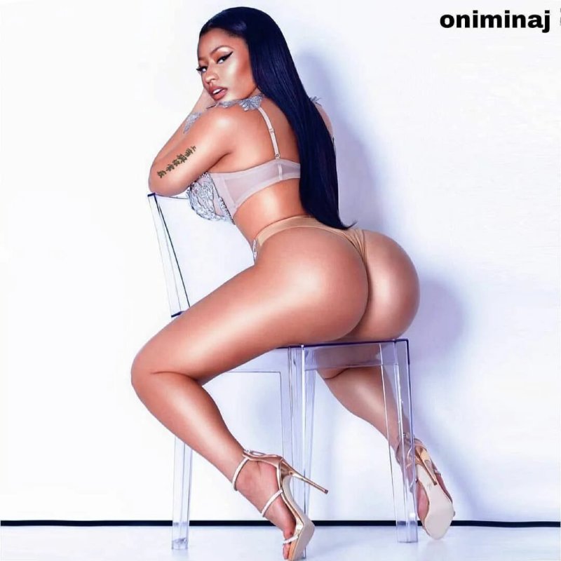 Nicky Minage Erotic photo shoot