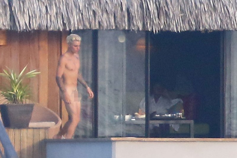 Pic: Justin Bieber Naked on Bora Bora