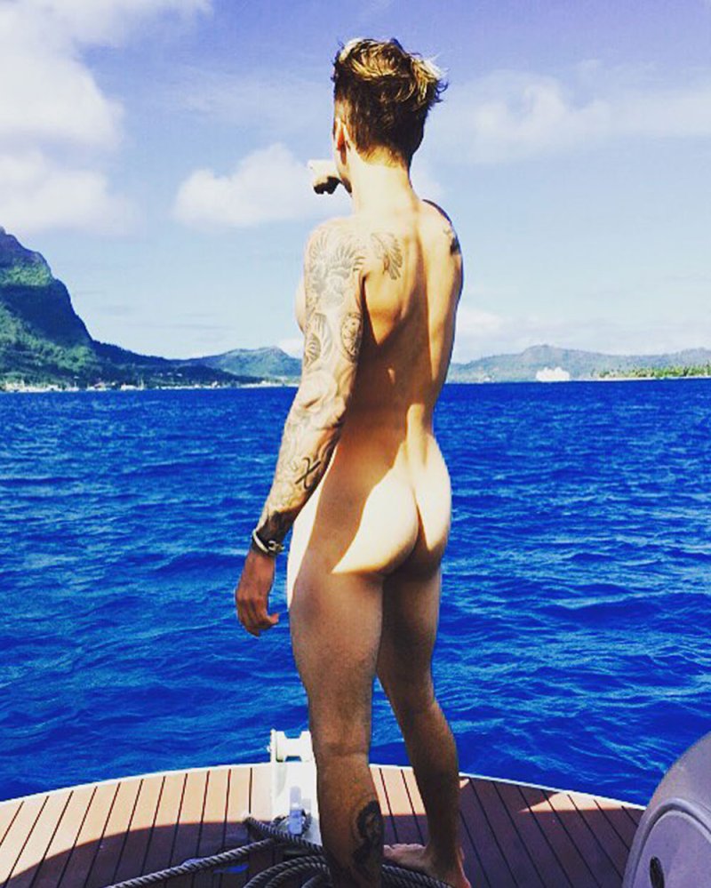 Pic: Justin Bieber Naked on Bora Bora