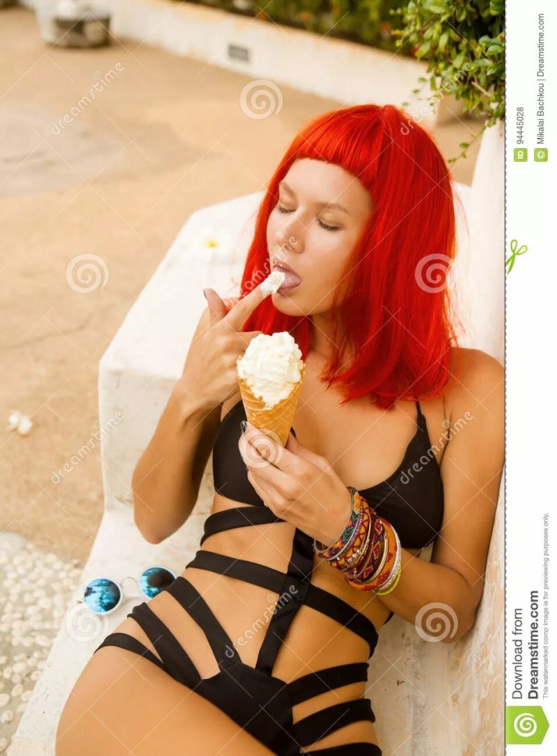 Pic: Girl with ice cream sexy